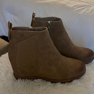 Tan Chelsea Boot
